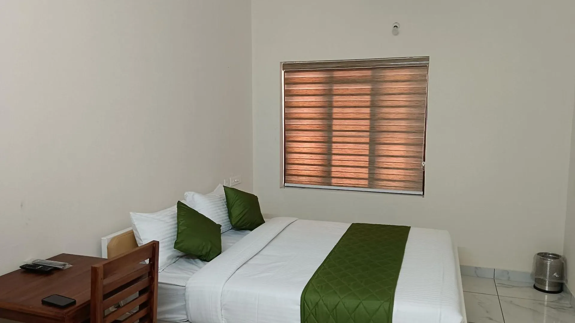 Greenview Royal Stay Near Amrita Hospital Edappally Kochi 0*,  Indie