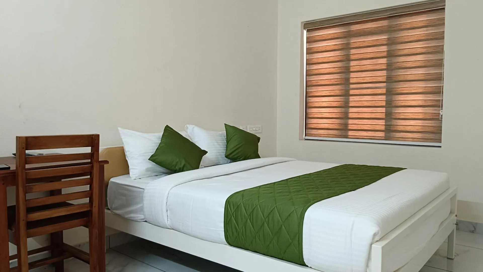 홈스테이 Greenview Royal Stay Near Amrita Hospital Edappally Kochi