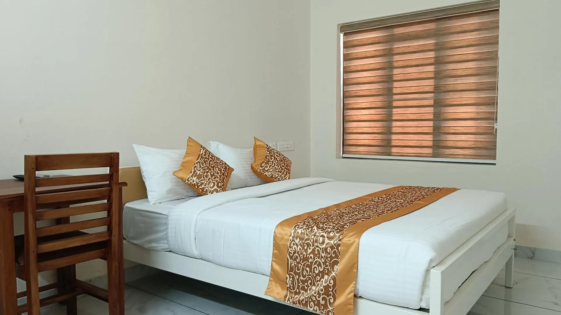 홈스테이 Greenview Royal Stay Near Amrita Hospital Edappally Kochi